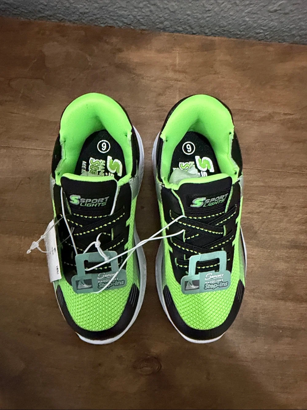 Skechers S Sport Kids' Neon Green and Black Step-In Sneakers size 9